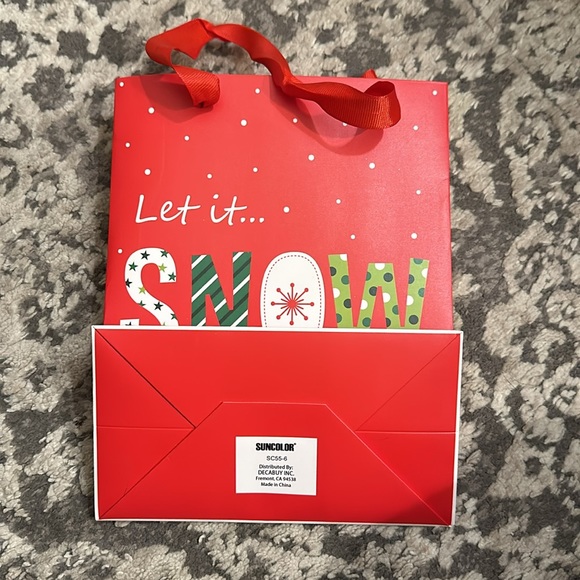 ♥️Gift Bag♥️ - Picture 2 of 3